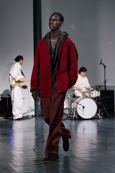Look 43